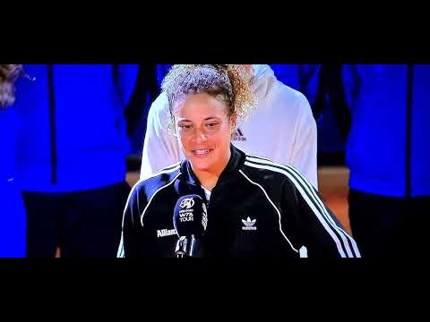 Mayar Sherif posa con el trofeo en Parma 2022. 🇪🇬 Primer título wta.