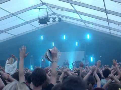 Retro Stefson - Papa Paulo III (live @ OFF Festival 2012)