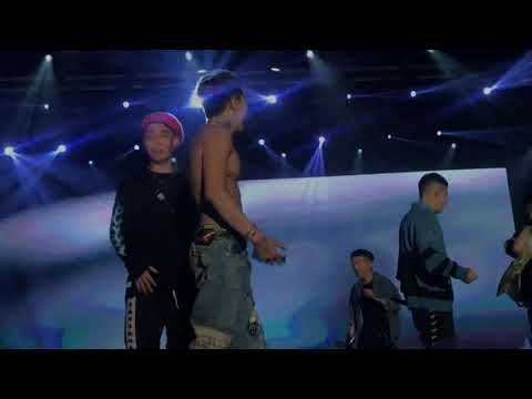 181124 AOMGinBangkok2018 - Upside down