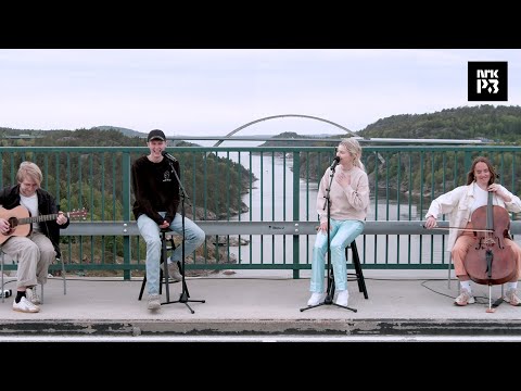 Christines radiofestival: Victor Leksell & Astrid S – «Svag»