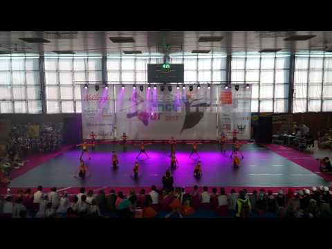 4. Taneční skupina DEMO – Hero