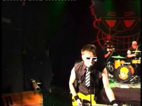 The Toy Dolls - Dig That Groove Baby - Live Utrecht  Holland Tivoli 2004