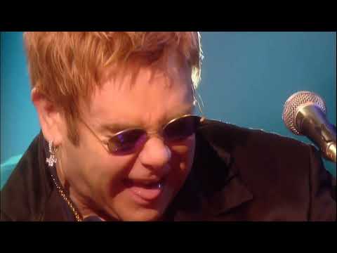 Videoclip de England And America — Elton John
