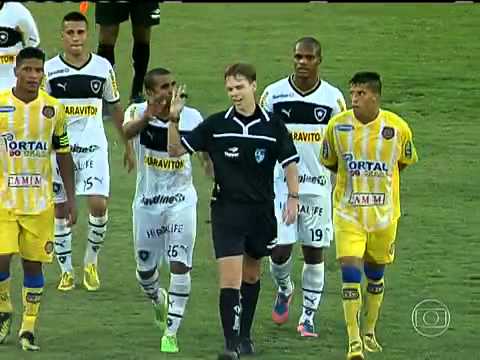Seedorf acaba expulso - Botafogo 2x1 Madureira - Taça Rio  2013