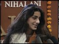 Tabu Strokes Her Hair And Speaks With Amrish Puri On Govind Nihalani And Film Thakshak