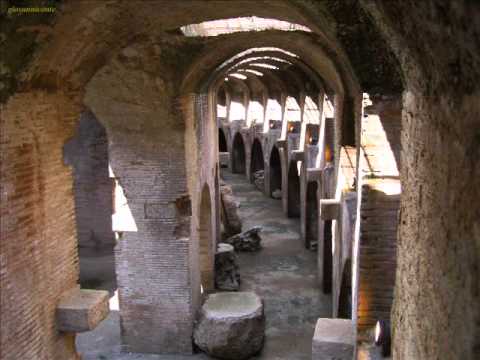 Colosseo l'Anfiteatro Flavio di Pozzuoli