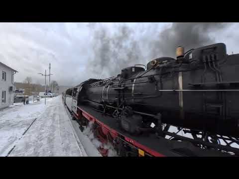 Winterrundfahrt der Dampflok 50 3501 von Meiningen nach Weimar, Bahnhof Suhl.