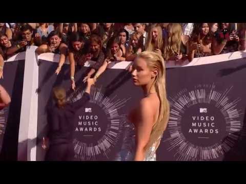 2014 MTV VMA Red Carpet - Miley, J Lo, Taylor Swift, Adam Levine & More