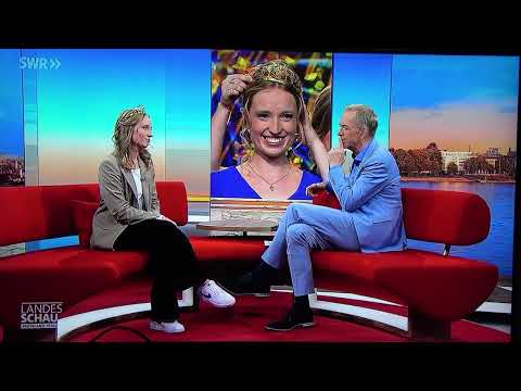 die Deutsche Weinkönigin Anna Zenz aus Ediger-Eller beim SWR