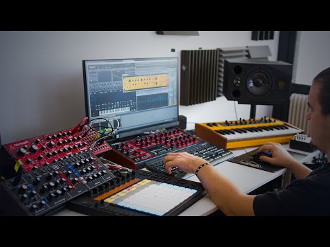 Psytrance sequencing secrets Pt.2 // 4 Steps to get from the intro to the drop