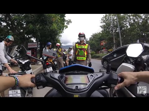 De Chiang Mai a Pai em scooters | Viagem de 30 minutos pelas paisagens deslumbrantes do norte da Tailândia.