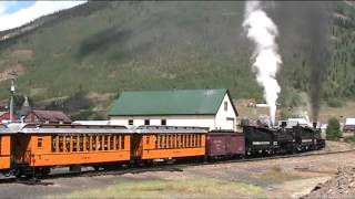 preview picture of video 'Doubleheader K-28 473+478 entering Silverton with a long Excursion Traon'
