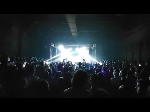 LEE BURRIDGE drops "St Germain - So Flute" @ HANGAR | Grotto klabing