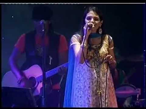 Shashika Nisansala  WITH ARROW STAR