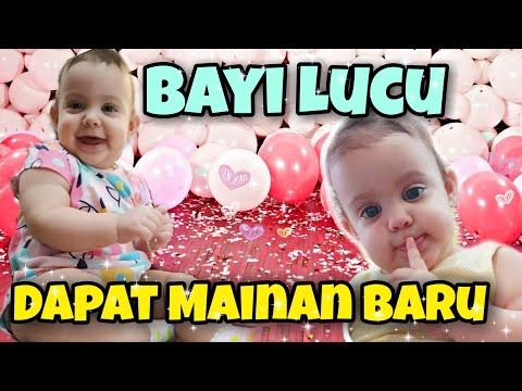 momen-emas-liat-ekspresi-bayi-lucu-dan-menggemaskan-saat-dapat-mainan-baru-baby-jasmint-rich-shine