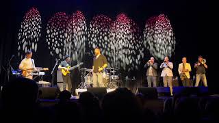 Blood, Sweat &amp; Tears Perform Steve Winwoods 40,000 Headmen