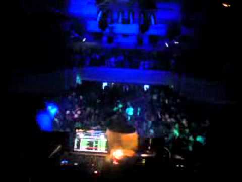 DNB Hospitality 2011 Roxy (Netsky - Mike snow - Black and White rmx)