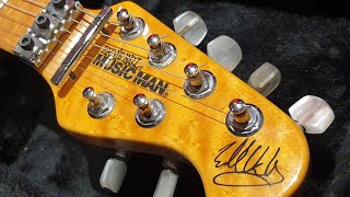 Video thumbnail for 1992 Ernie Ball Music Man EVH Eddie Van Halen Signature Guitar Trans Gold Quilt Top by Essex Recording Studios