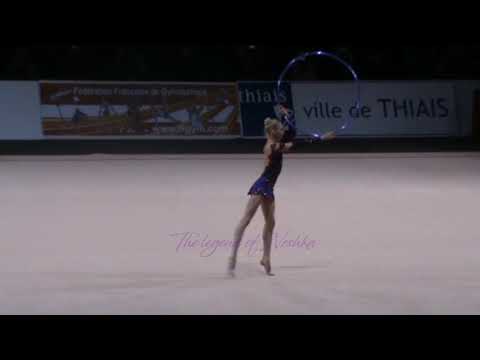Kseniya MOUSTAFAEVA (FRA) hoop - 2010 Thiais junior AA