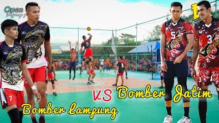 Download lagu Andi Lala tumbangkan 2 pemain Bomber Jawa timur di... mp3