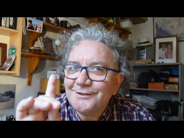 Vídeo relacionado con Media lunita nº 32. Blancaflor (INFANTIL - JUVENIL - CUENTOS DE LA MEDIA LUNITA - EDICIÓN EN RÚSTICA)
