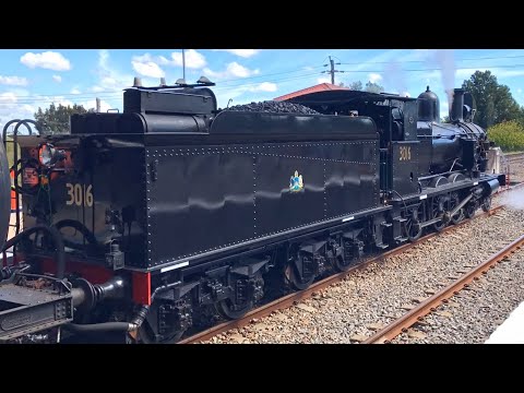 NSWDR 4520 Hauls NSWGR 3016 Back To Maitland - Maitland Steamfest 2017 (Timelapse)
