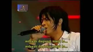 Download lagu Bila Aku Jatuh Cinta - Nidji Feat Ariel Peterpan mp3