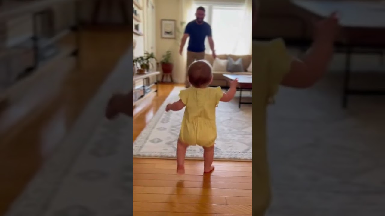 Mama Says “That’s Dada”… Then Baby Girl Freezes and Starts Happy-Stomping 😭❤️