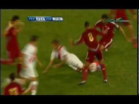 Vizcarrondo golpeó a Paolo Guerrero hasta sacarlo del partido