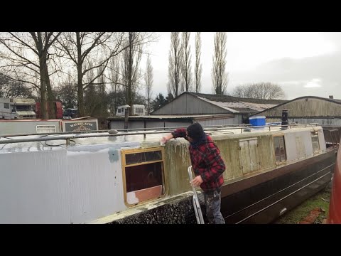111. Broken leg during Narrowboat fit-out