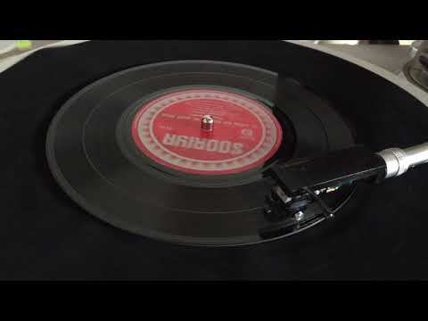 Clarence Wijewardena with  Golden Chimes: Mage Pelpathe