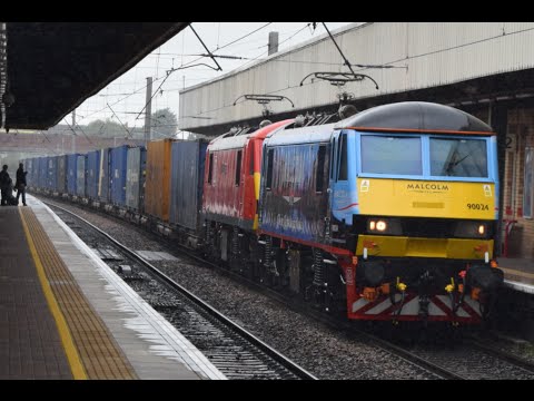 #689: DB Cargo Class 90024 & 90019 pass Warrington Bank Quay (07/07/16)