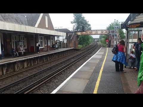 444008 on 1W61 from London Waterloo to Weymouth Passing Totton 31/05/18