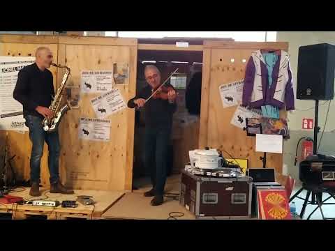 Improvisation entre Lionel Martin (saxo) et Arnaud Samuel, violoniste de Louise Attaque.