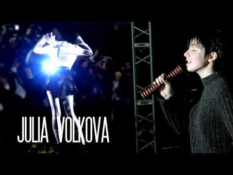 Julia Volkova - The power her voice used to have (El poder que tenía su voz)