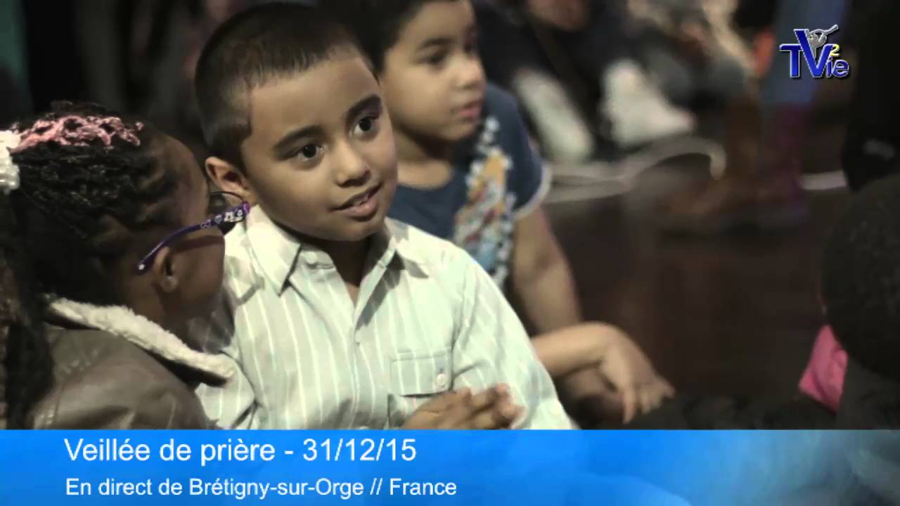 Thumbnail of video: Veillée de prière à Brétigny - Adorations et louanges - Partie 1 (31/12/15) 