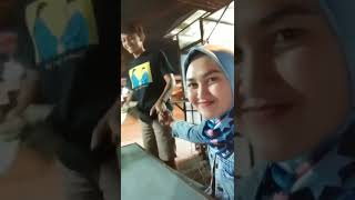 Download lagu adu mekanik janda vs brondong bestie#janda #cewekcantik #tiktok #viral #shorts mp3