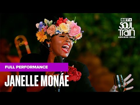 Keke Palmer Shakes Her Hips To Janelle Monáe's Energetic Performance | Soul Train Awards ‘23