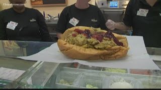 Download lagu Thousands flock to Wawa for Turkey Gobblers mp3