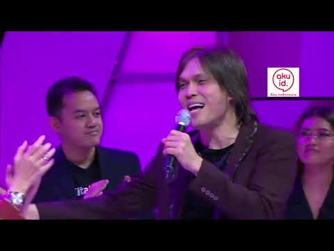 "Menaklukkan Dunia" oleh Once Mekel - ©akuIndonesia.