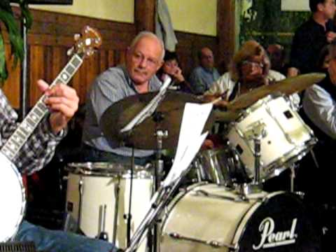 Eduardo "O Baterista" Passano