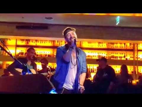 2TheUniverse - Stitches