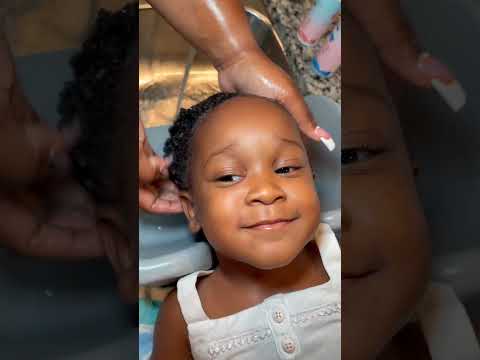 A Mama's Wash Day Routine with PROUDLY