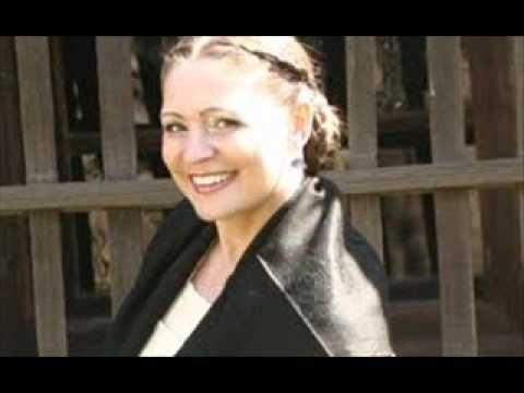 Matilda Pascal Cojocarita - Toate lume  are-un dor .wmv