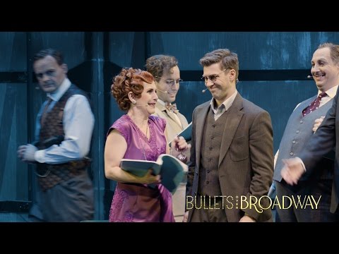 Det är nya tider. (ur Bullets over Broadway 2017)