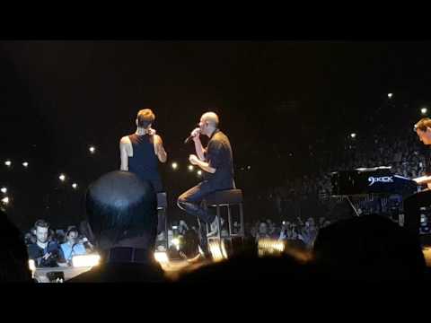 Stan Van Samang & Sarah Bettens - Little moon rises