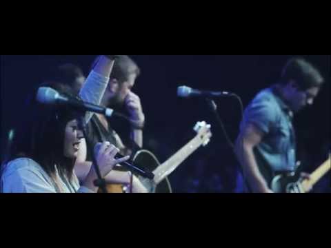 On The Throne (feat. Kari Jobe)