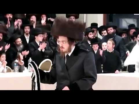 האדמו"ר מסדיגורא בריקוד המצווה טאנץ בחתונה לנינת העקבי אברים