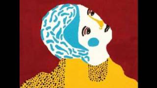 Mas você me chama pro mundo
E me faz sair do fundo de onde eu tô de novo.