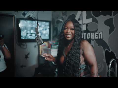 Keezy Banks In The Kitchen • No Scrubs